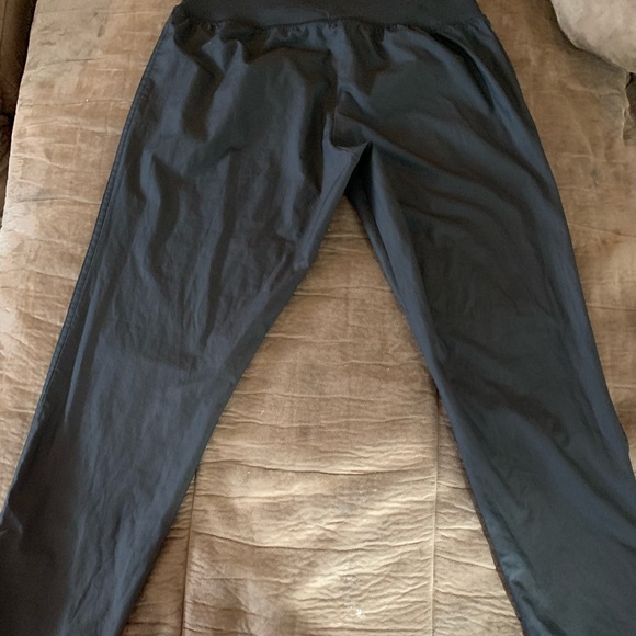 Boys Adidas training pants - Picture 3 of 3